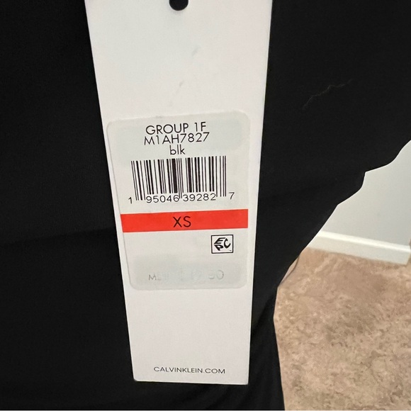 Black Calvin Klein sleeveless Top. NWT - Picture 2 of 6